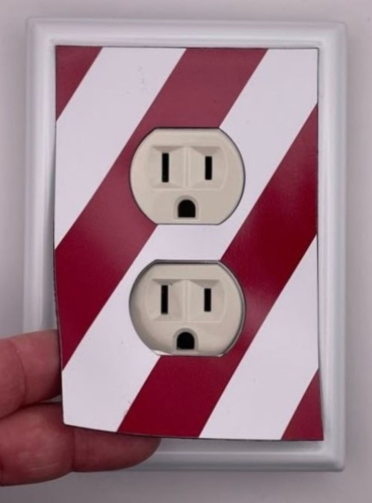 Magenta Stripes Decorative Magnetic Insert