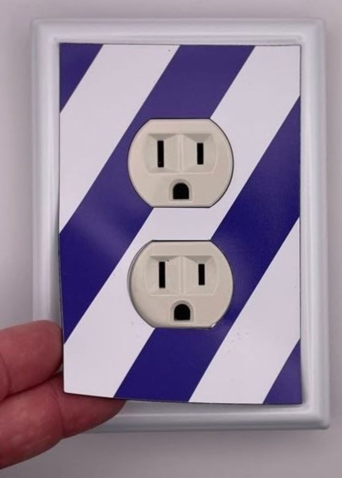 Periwinkle Stripes Decorative Magnetic Insert