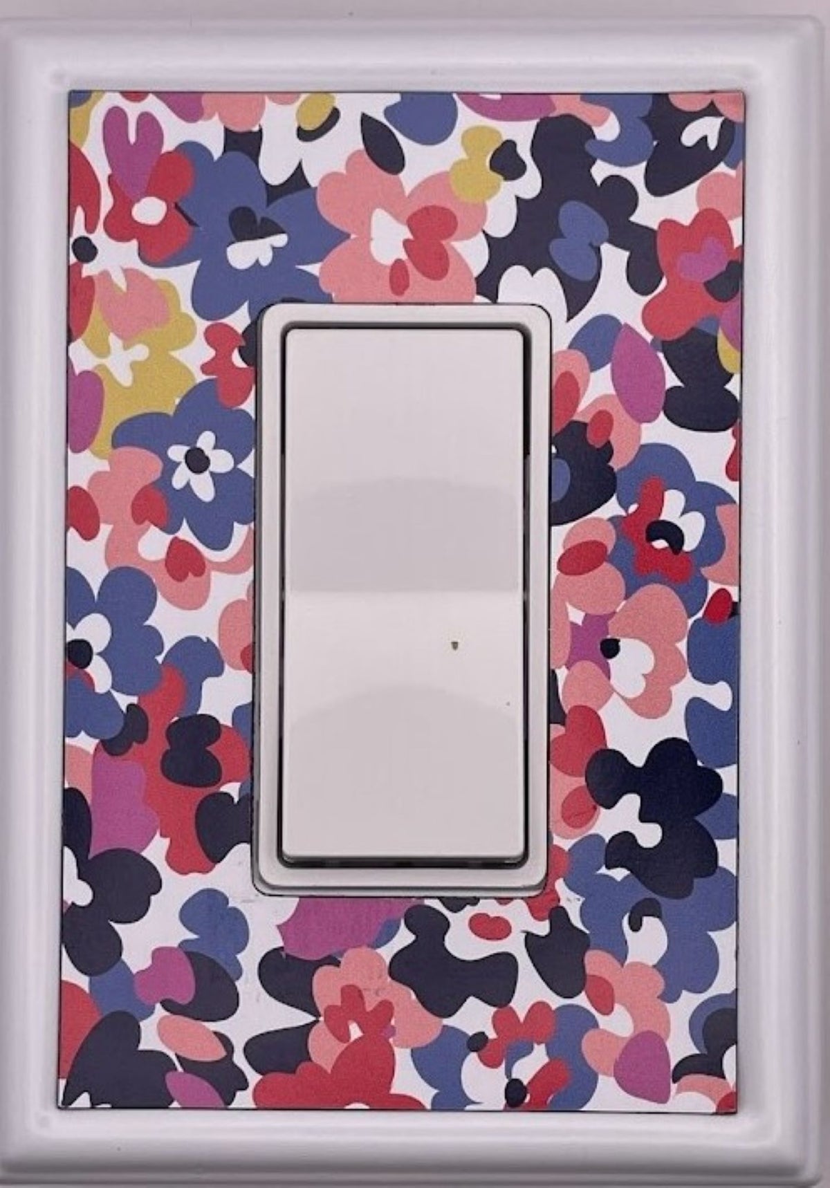 Abstract Floral Decorative Magnetic Insert