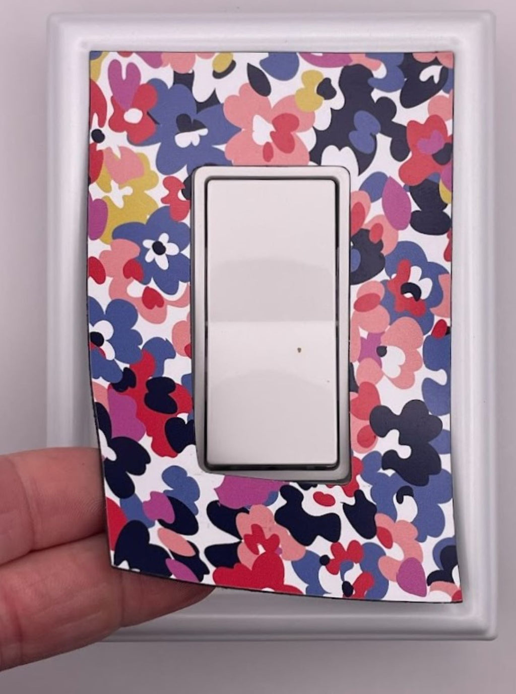 Abstract Floral Decorative Magnetic Insert