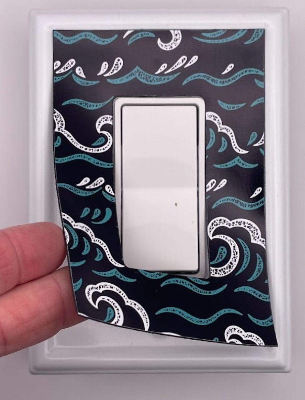 Blue Waves Decorative Magnetic Insert