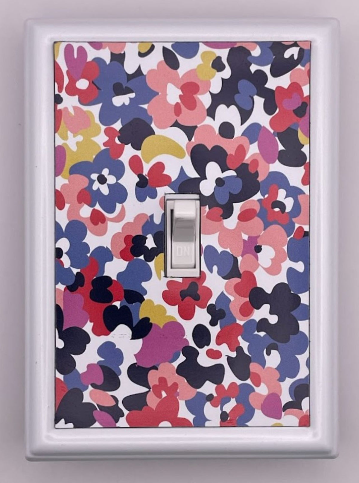 Abstract Floral Decorative Magnetic Insert