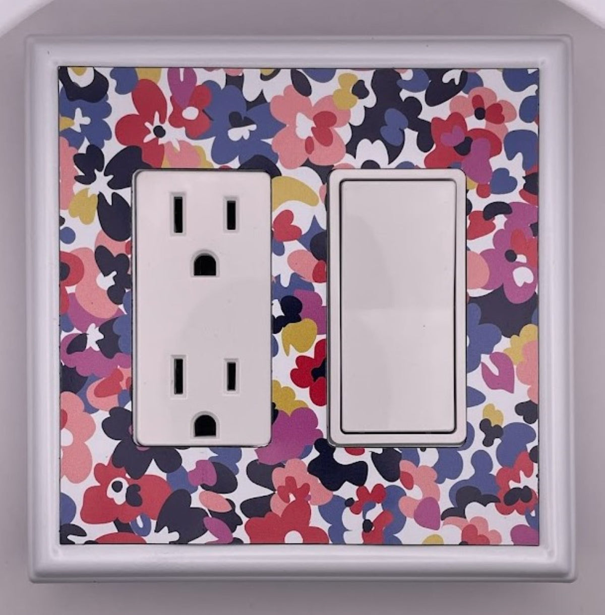 Abstract Floral Decorative Magnetic Insert
