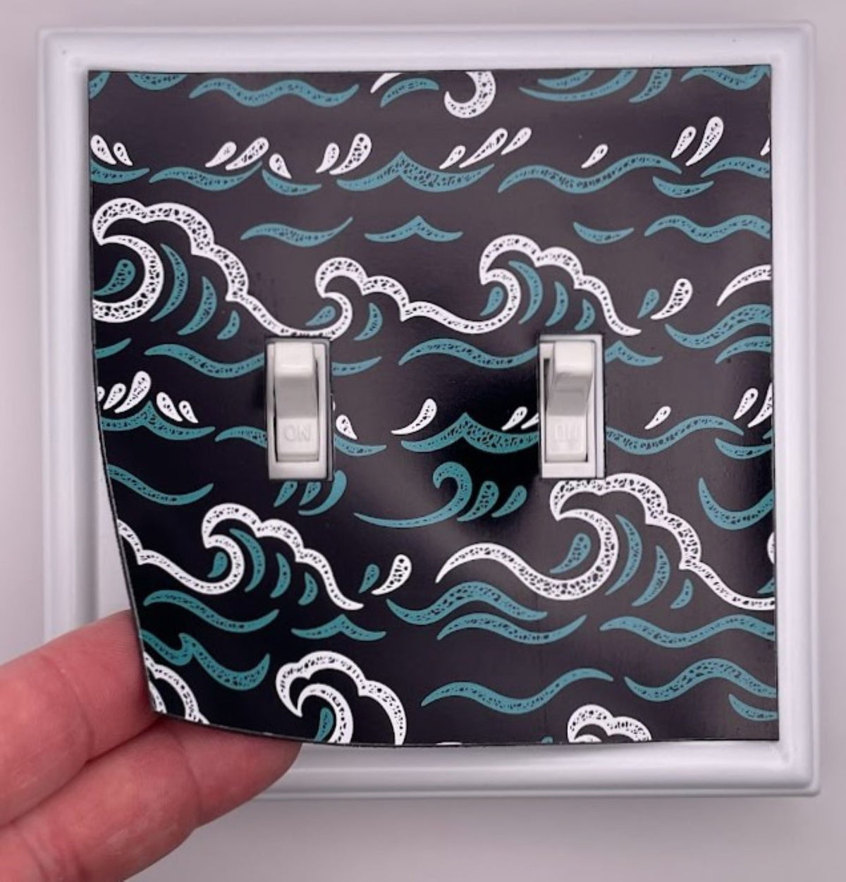 Blue Waves Decorative Magnetic Insert
