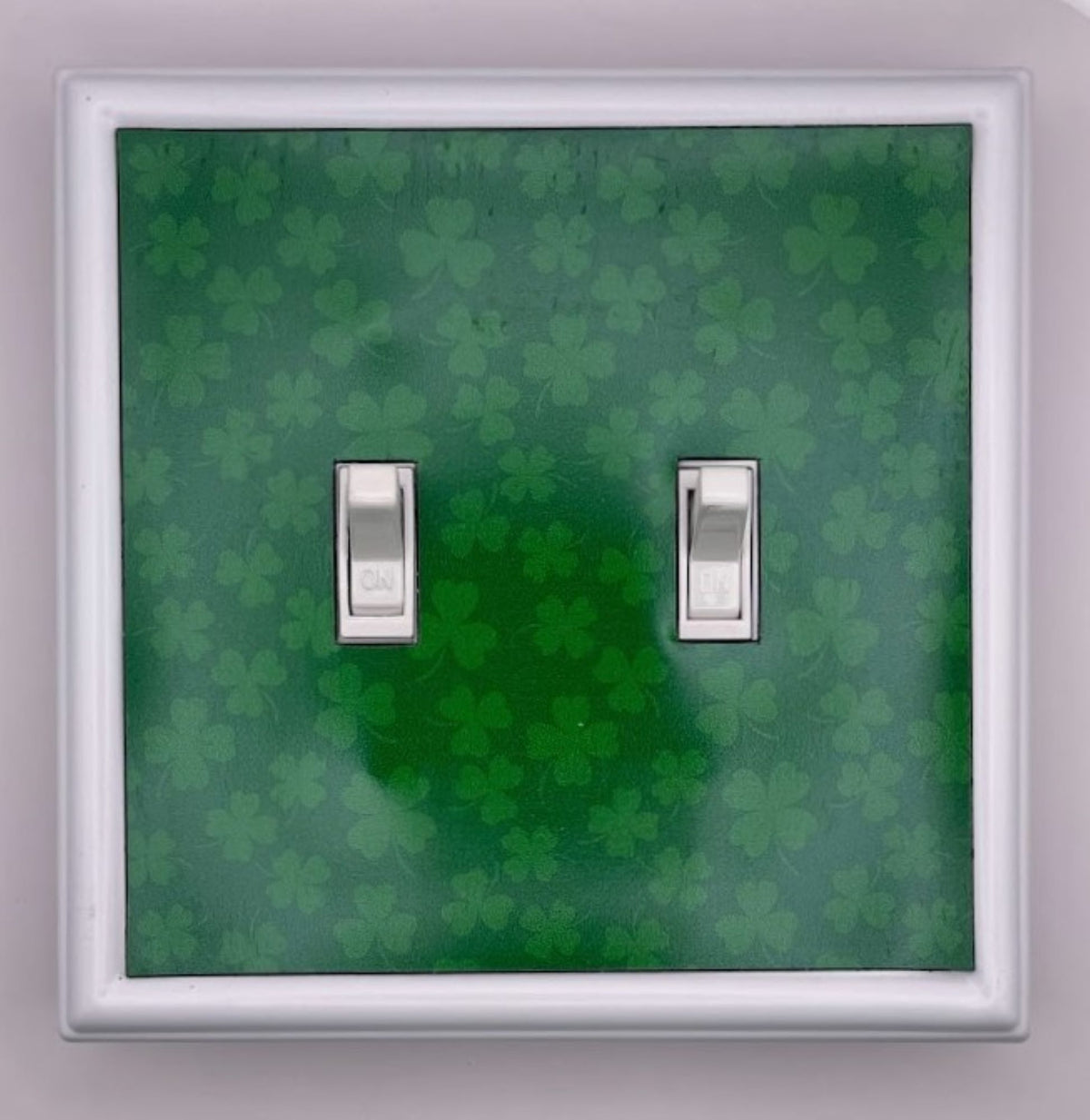 Shamrocks Decorative Magnetic Insert